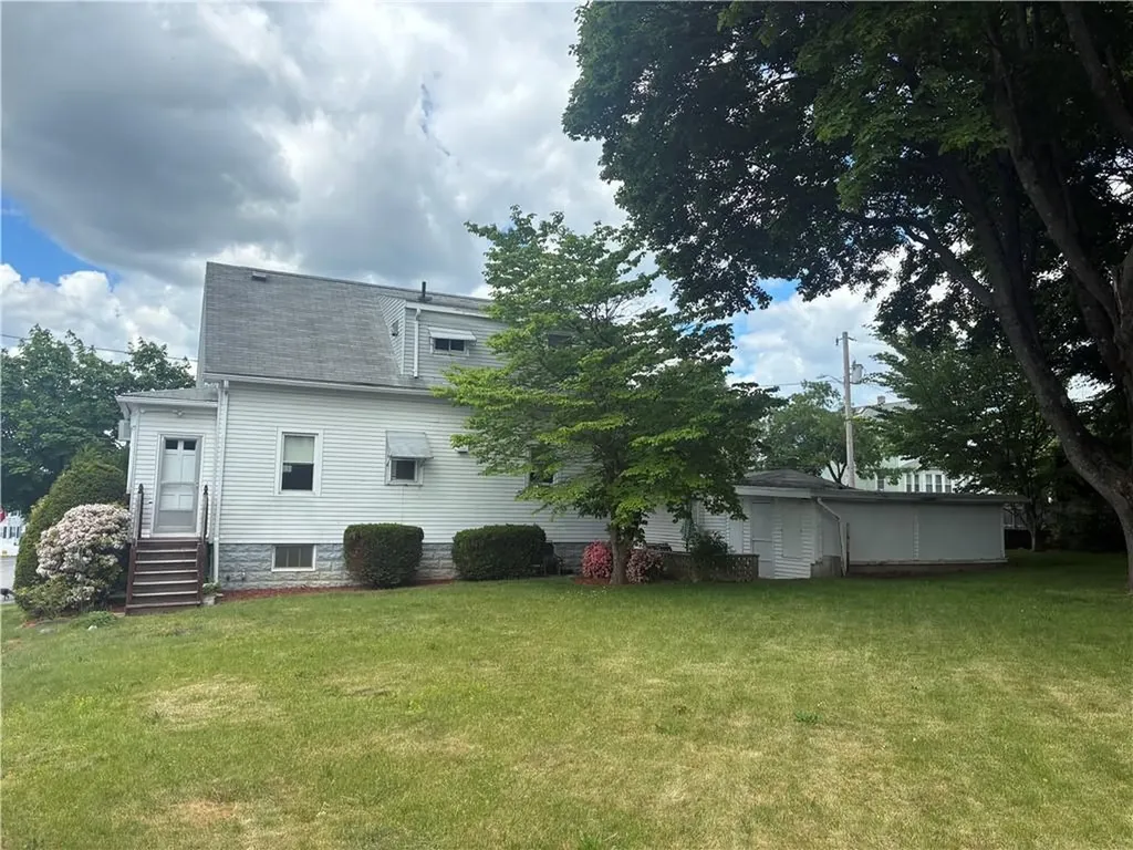 123 Oxford Street Cranston RI 02920