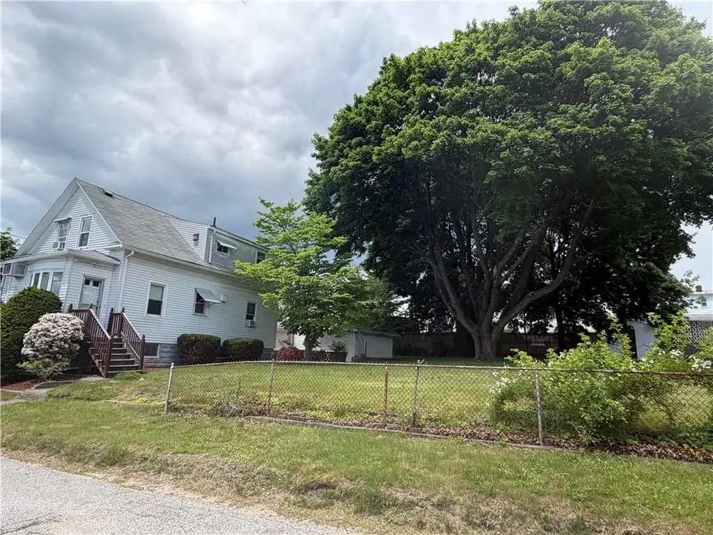 123 Oxford Street Cranston RI 02920