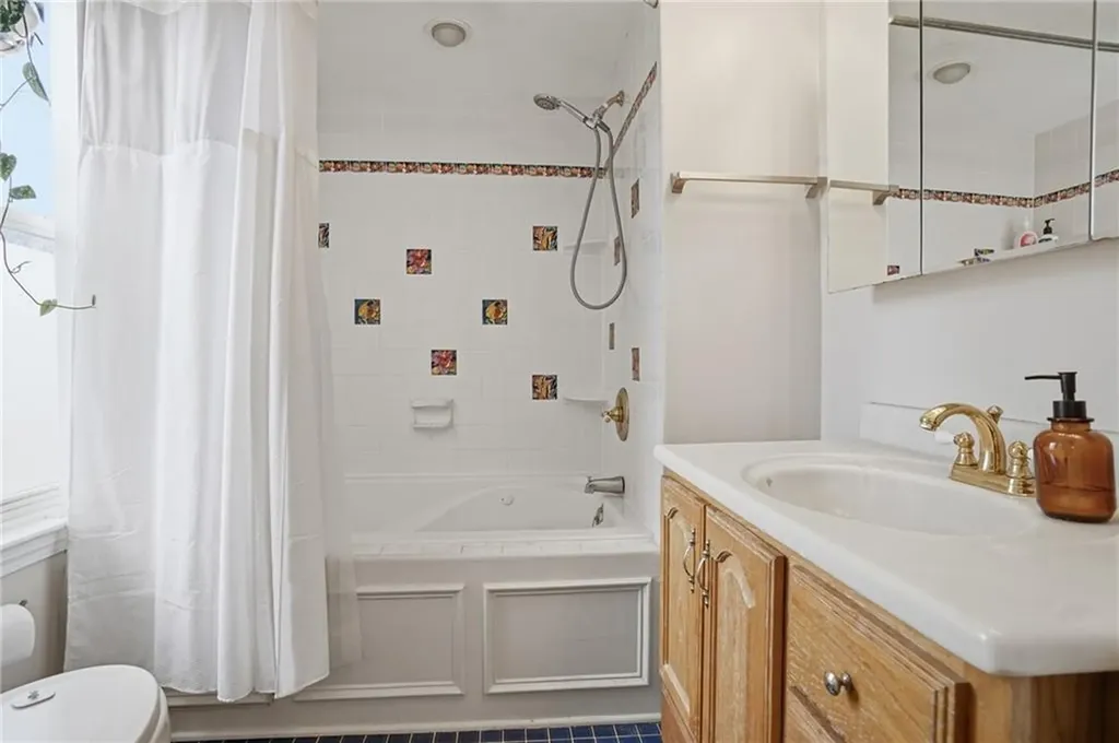 77 Majestic Avenue Warwick RI 02888