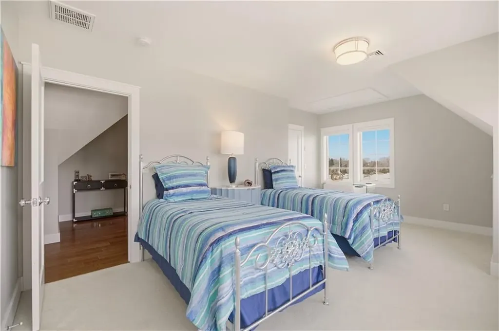 165 Newport Harbor Drive Portsmouth RI 02871