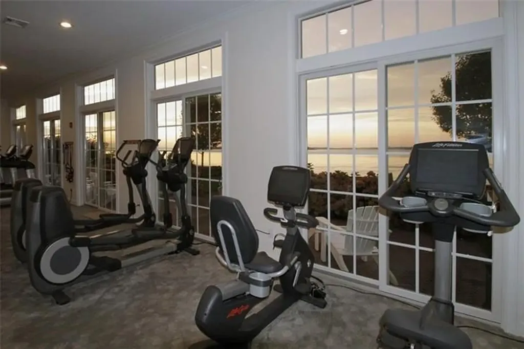 165 Newport Harbor Drive Portsmouth RI 02871