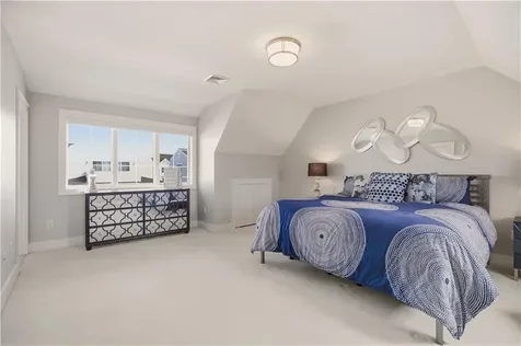 165 Newport Harbor Drive Portsmouth RI 02871