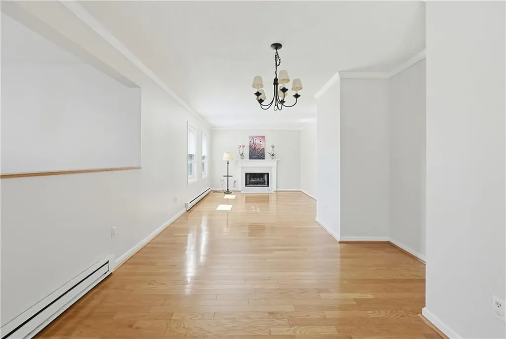 1 Willow Glen Circle Warwick RI 02889