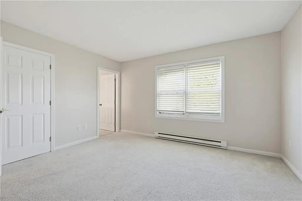 1 Willow Glen Circle Warwick RI 02889
