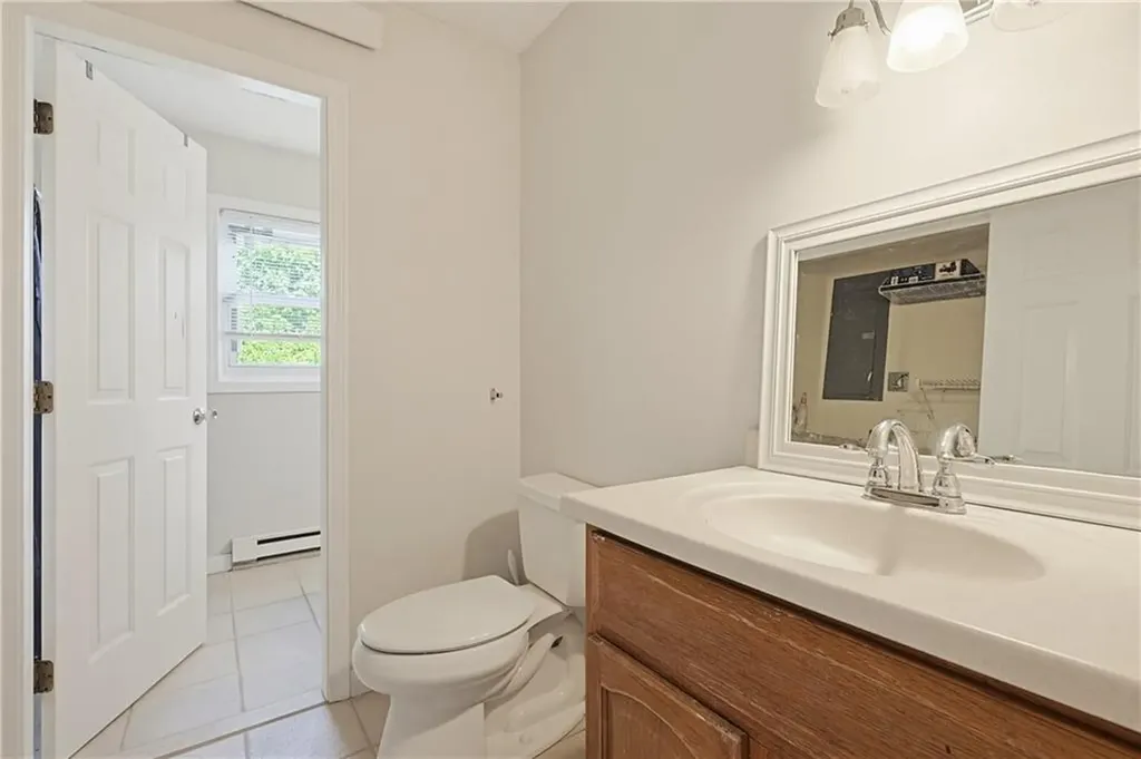 1 Willow Glen Circle Warwick RI 02889
