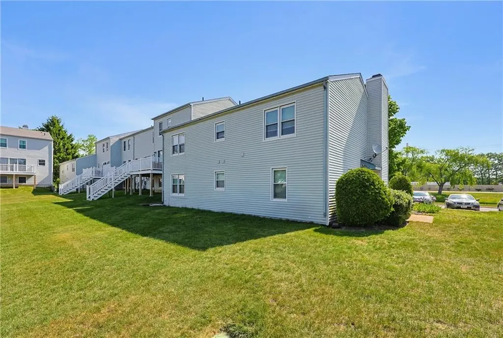 1 Willow Glen Circle Warwick RI 02889
