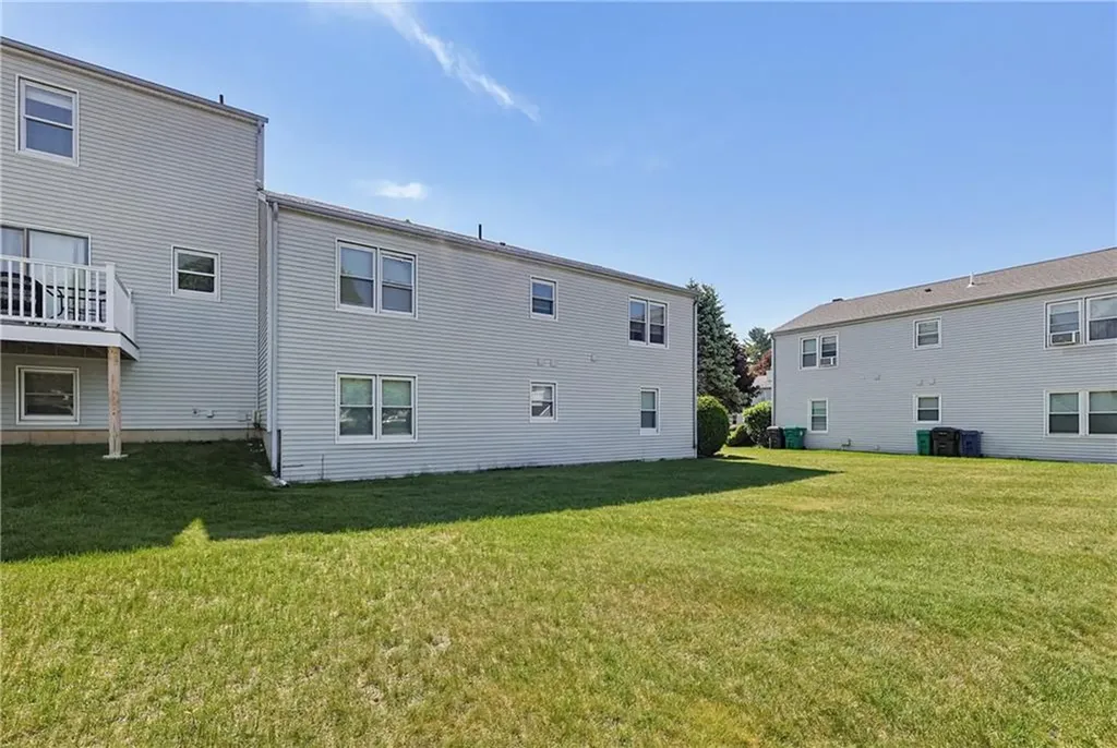 1 Willow Glen Circle Warwick RI 02889