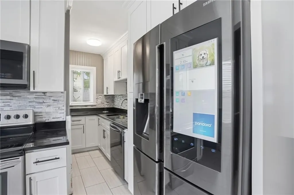144 Dante Street Providence RI 02908