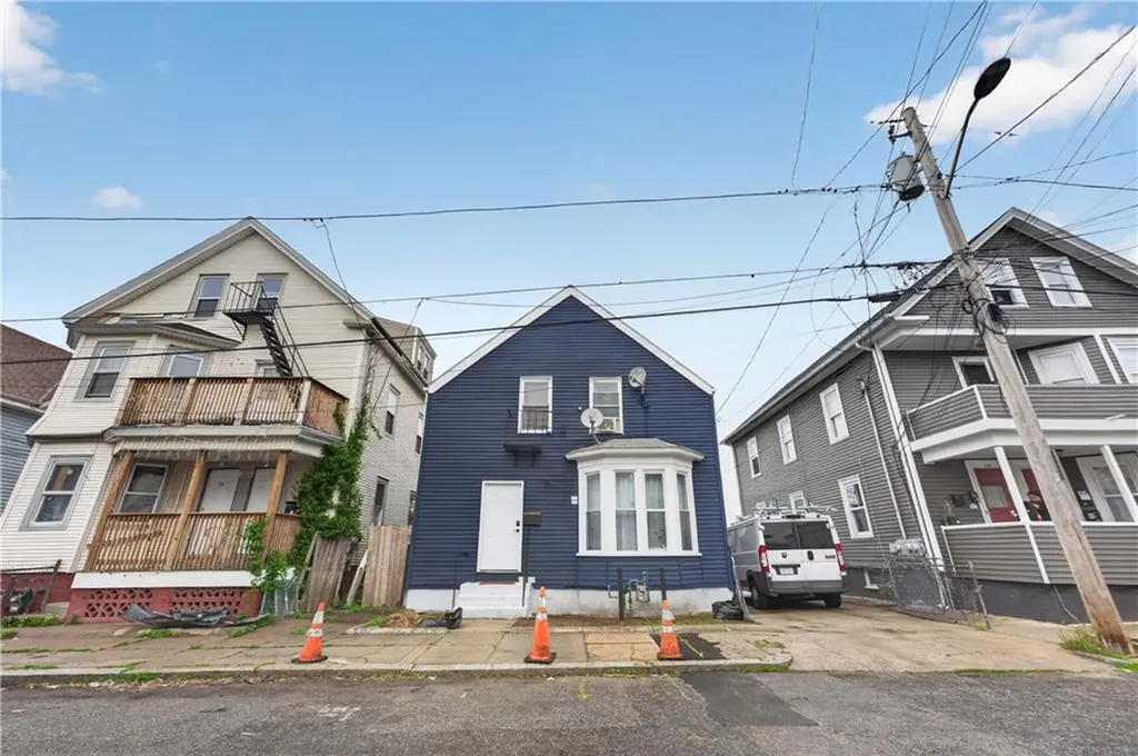 131 Cleveland St Street Providence RI 02909
