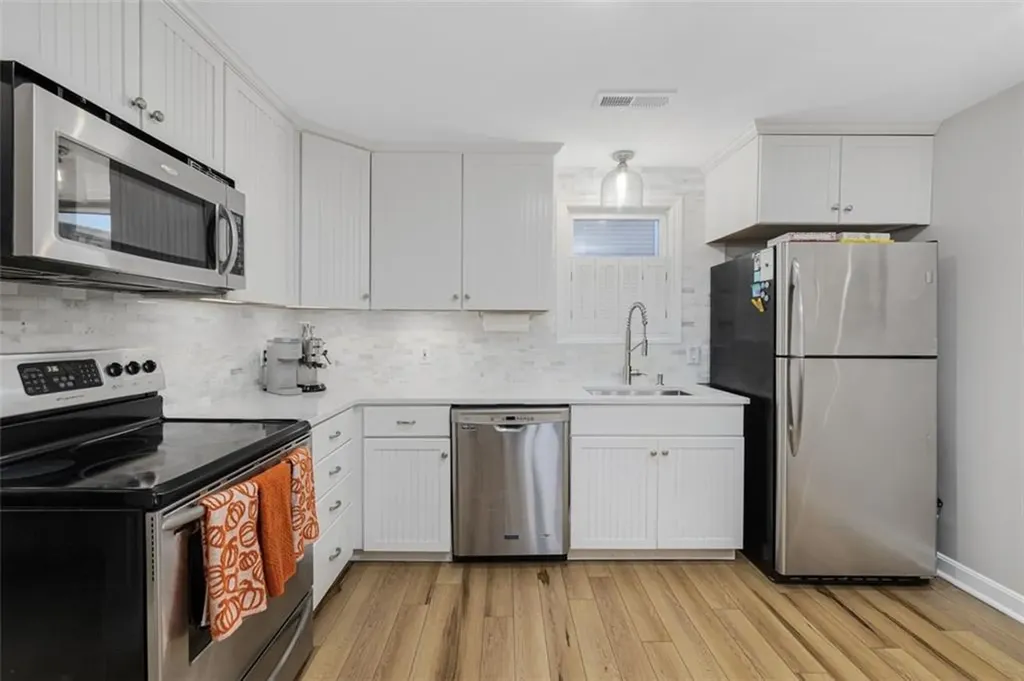 208 Marlborough Street East Greenwich RI 02818