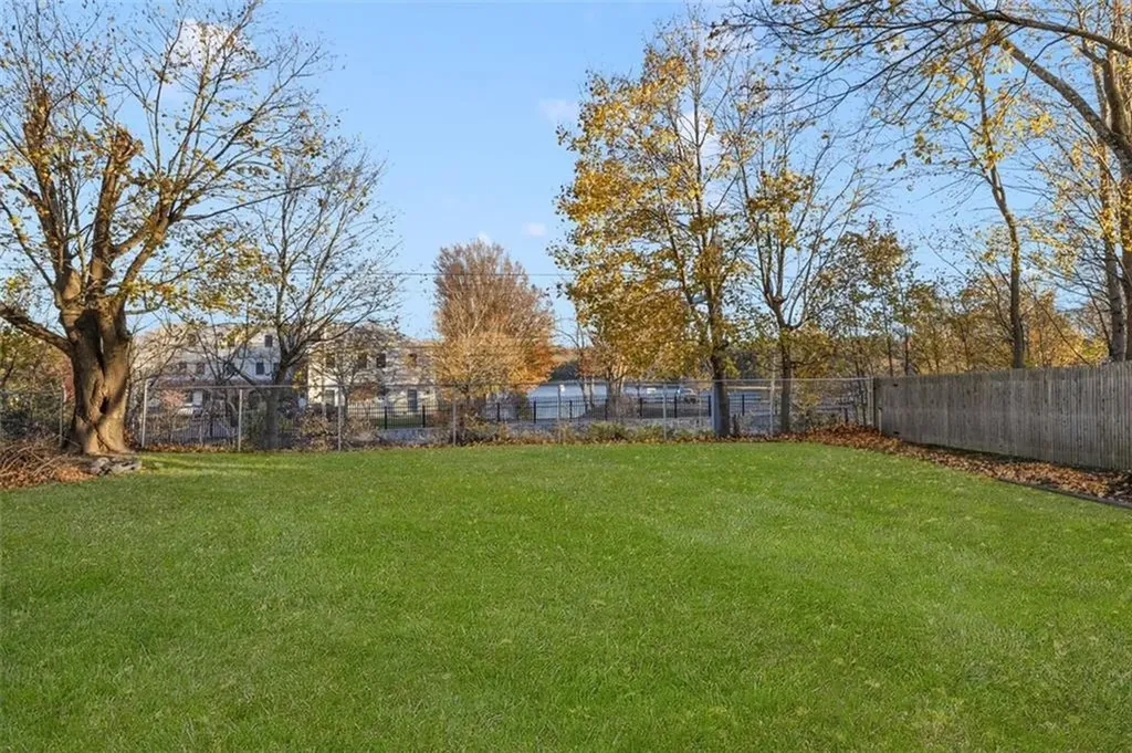 208 Marlborough Street East Greenwich RI 02818