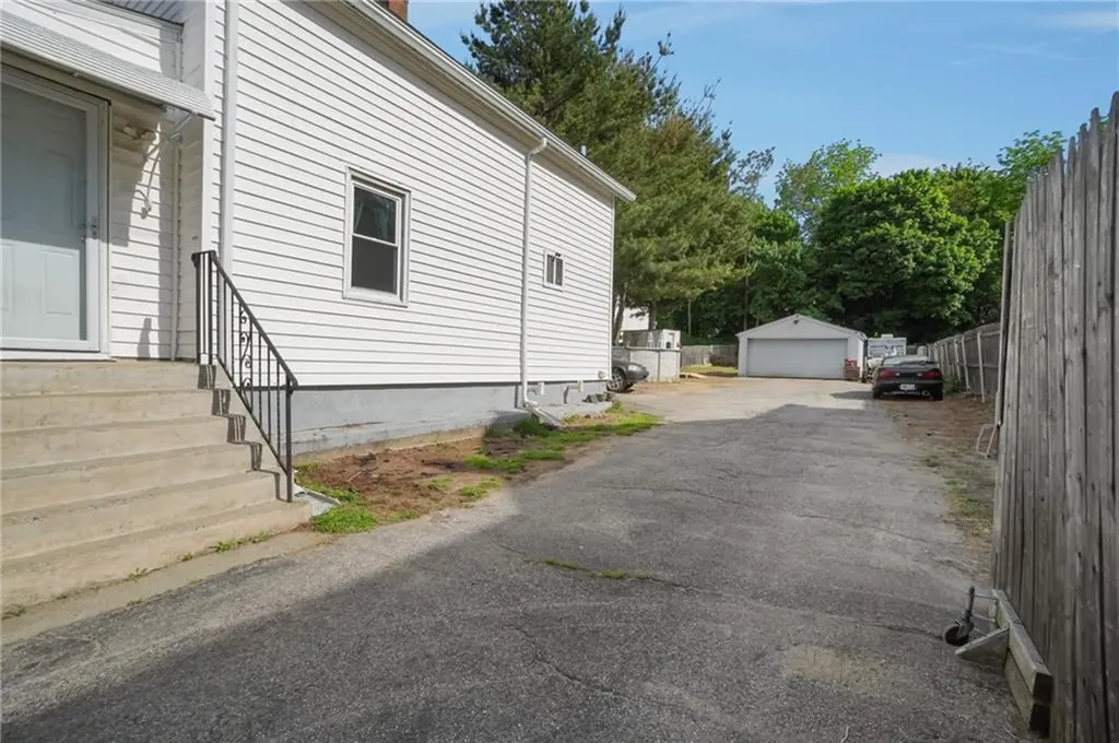 56 Henrietta Street Providence RI 02904