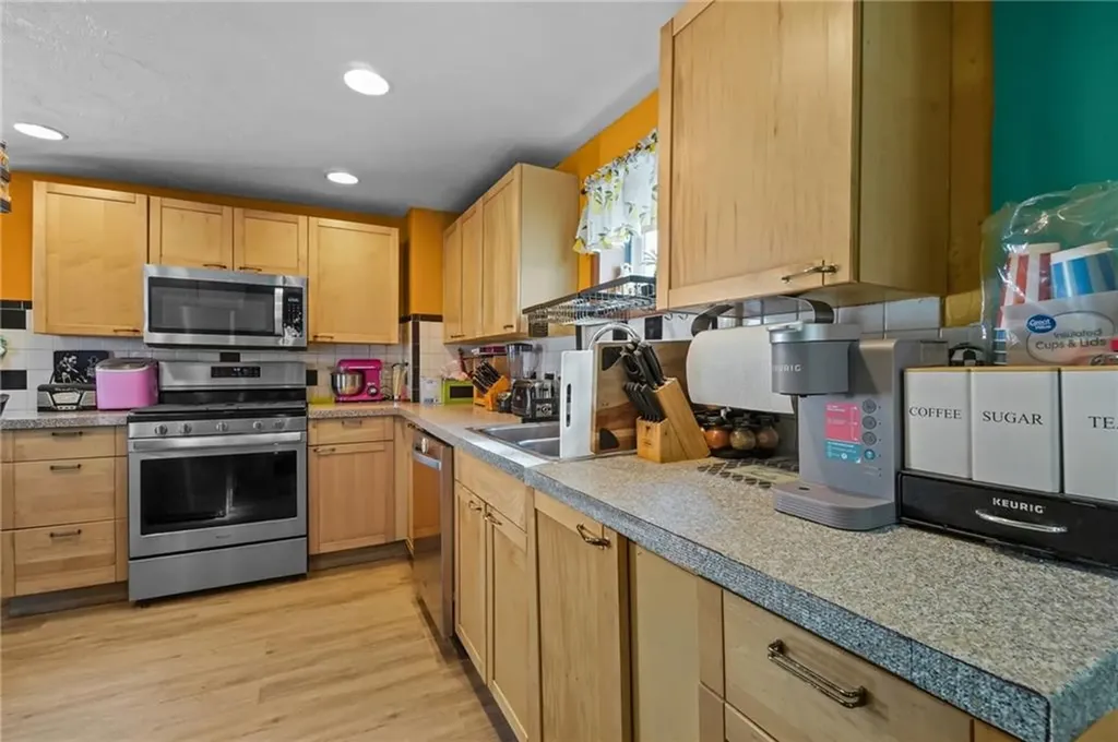 56 Henrietta Street Providence RI 02904