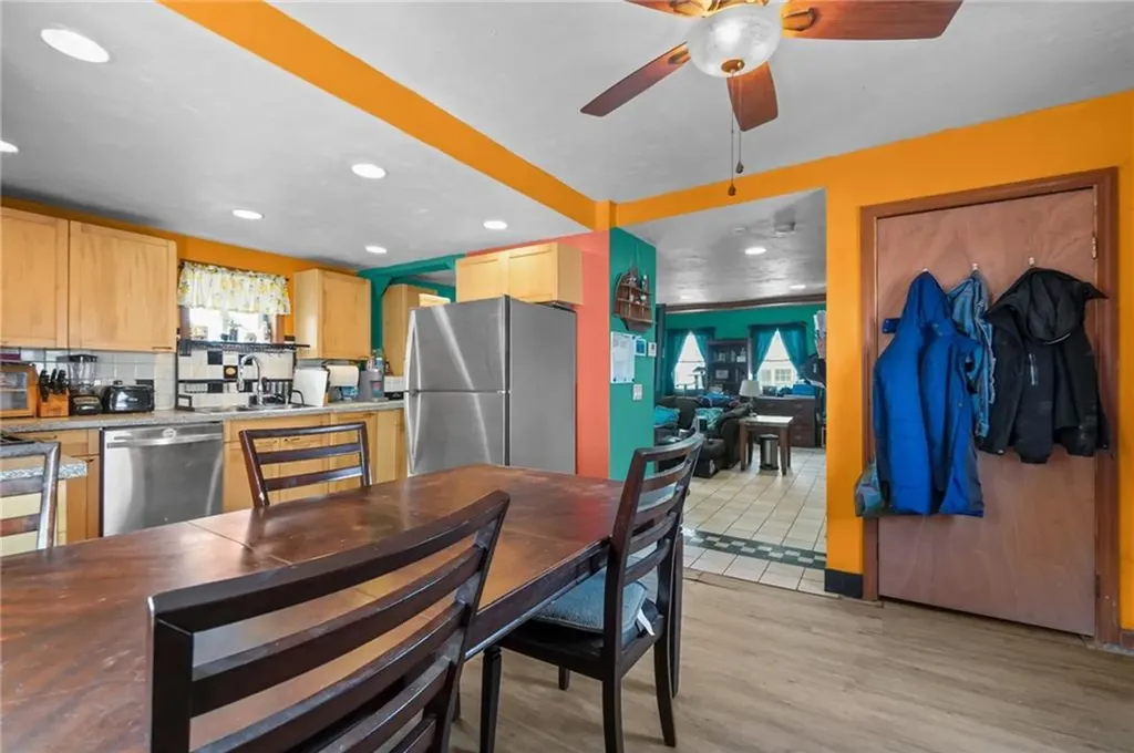 56 Henrietta Street Providence RI 02904