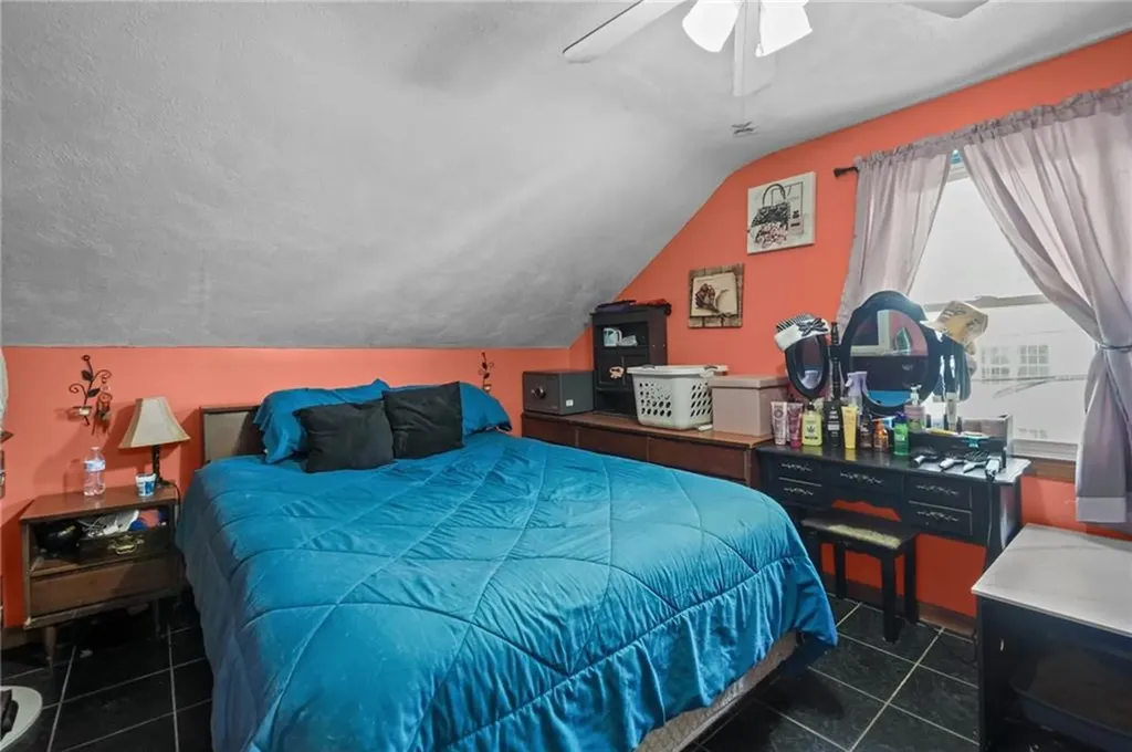 56 Henrietta Street Providence RI 02904