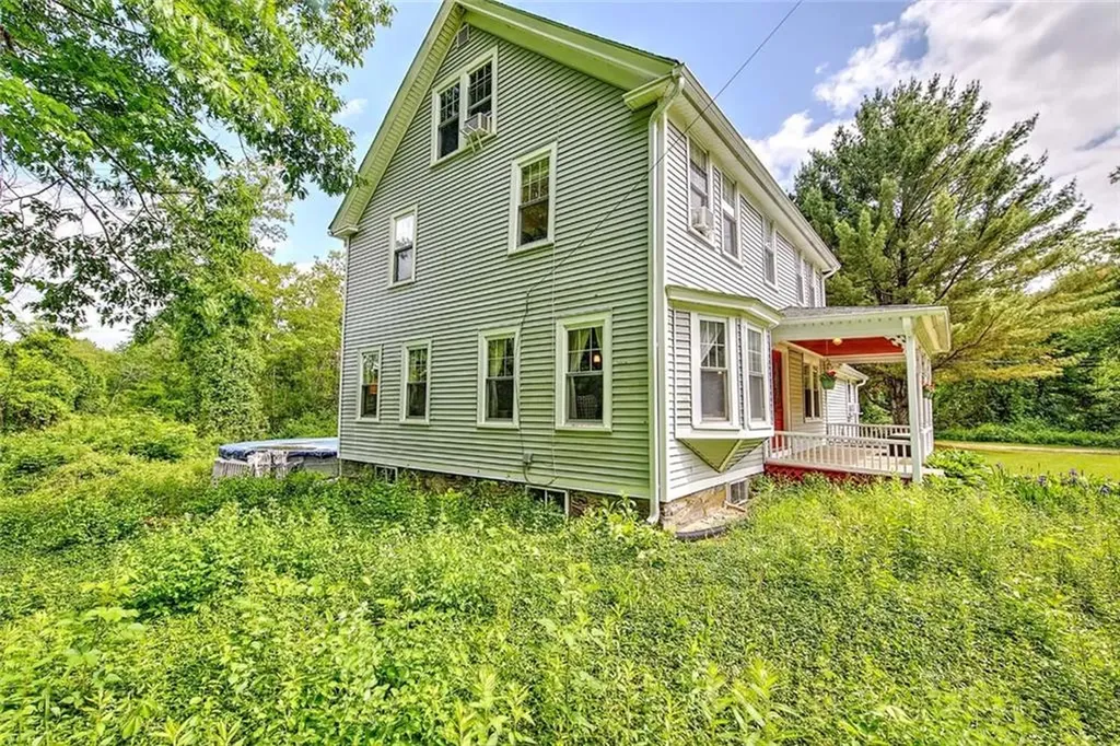 540 Greenville Road North Smithfield RI 02896
