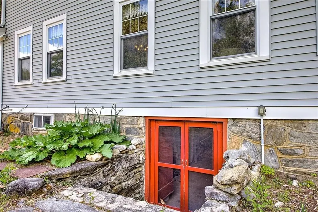 540 Greenville Road North Smithfield RI 02896