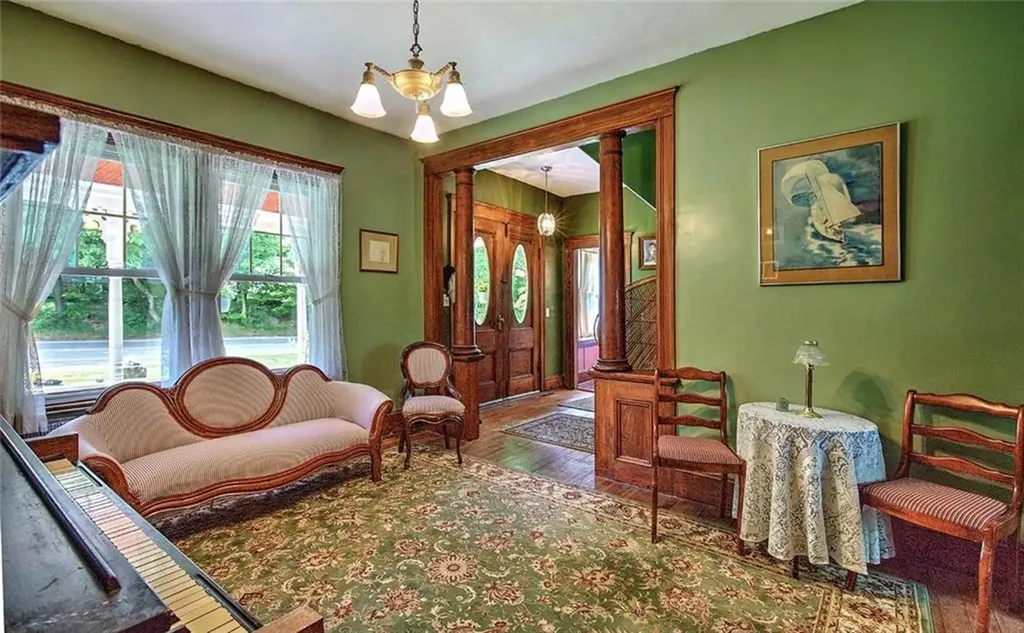 540 Greenville Road North Smithfield RI 02896