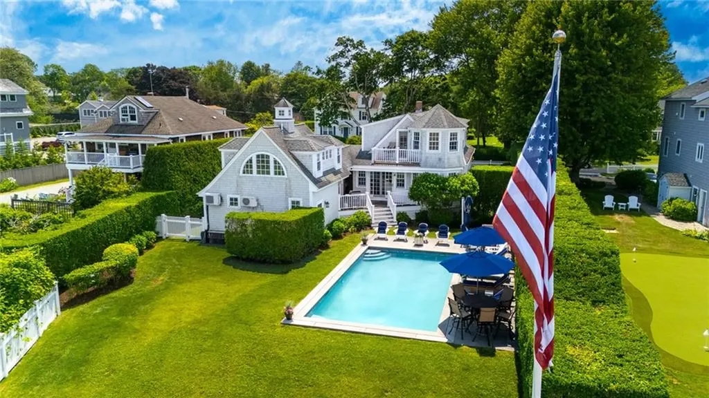 5 Pasadena Avenue Westerly RI 02891