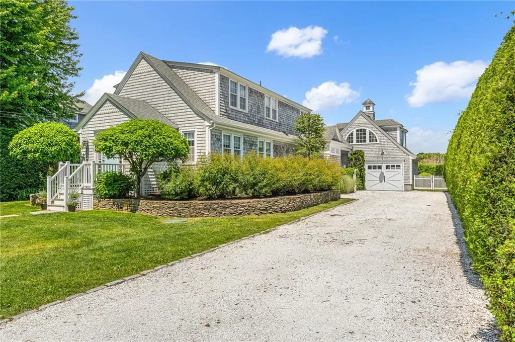 5 Pasadena Avenue Westerly RI 02891