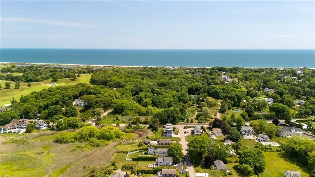 5 Pasadena Avenue Westerly RI 02891