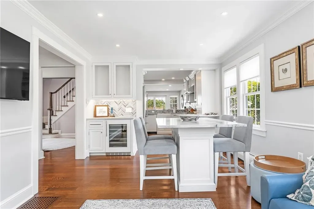 5 Pasadena Avenue Westerly RI 02891