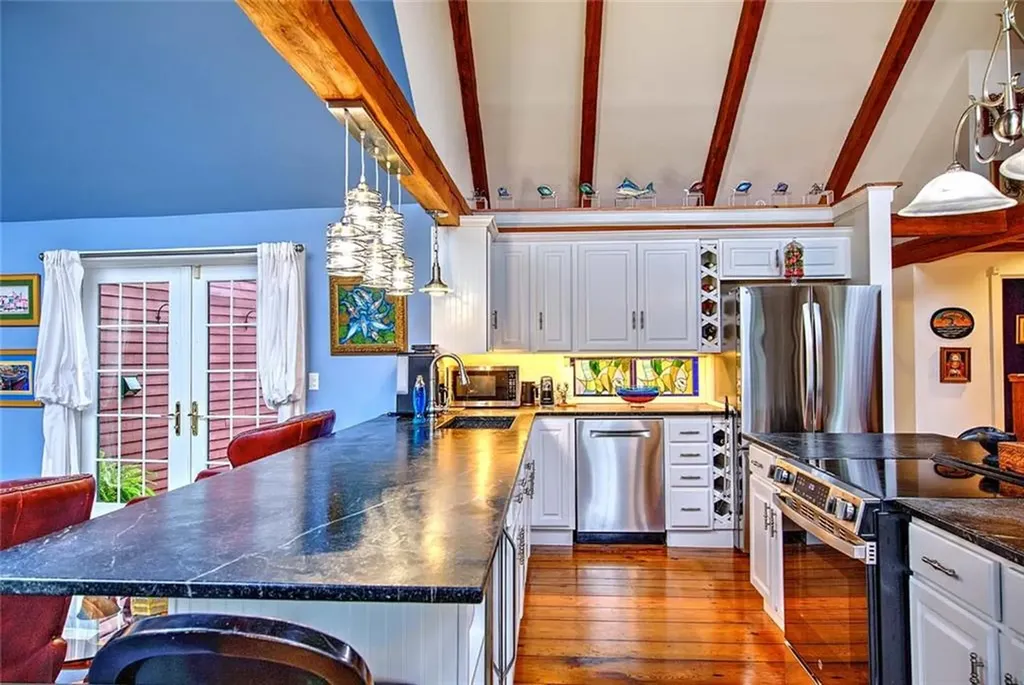 75 Macomber Lane Portsmouth RI 02871