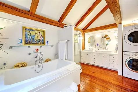 75 Macomber Lane Portsmouth RI 02871