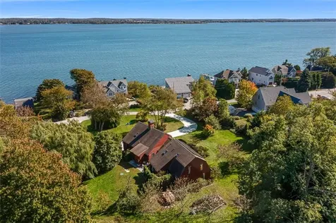 75 Macomber Lane Portsmouth RI 02871