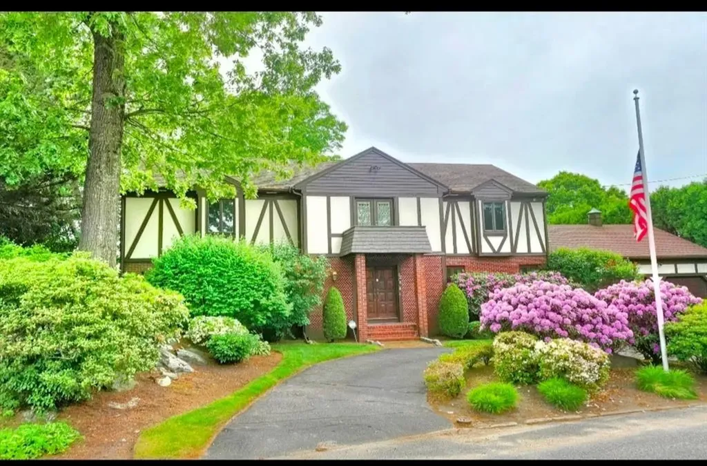 82 Mountain Laurel Drive Cranston RI 02920