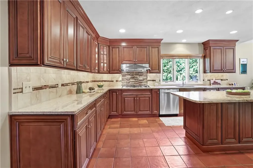 82 Mountain Laurel Drive Cranston RI 02920