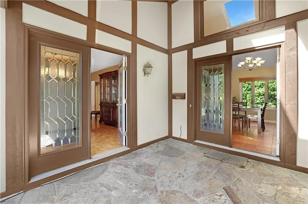 82 Mountain Laurel Drive Cranston RI 02920
