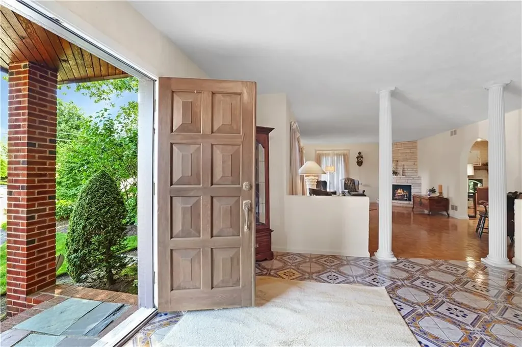 82 Mountain Laurel Drive Cranston RI 02920