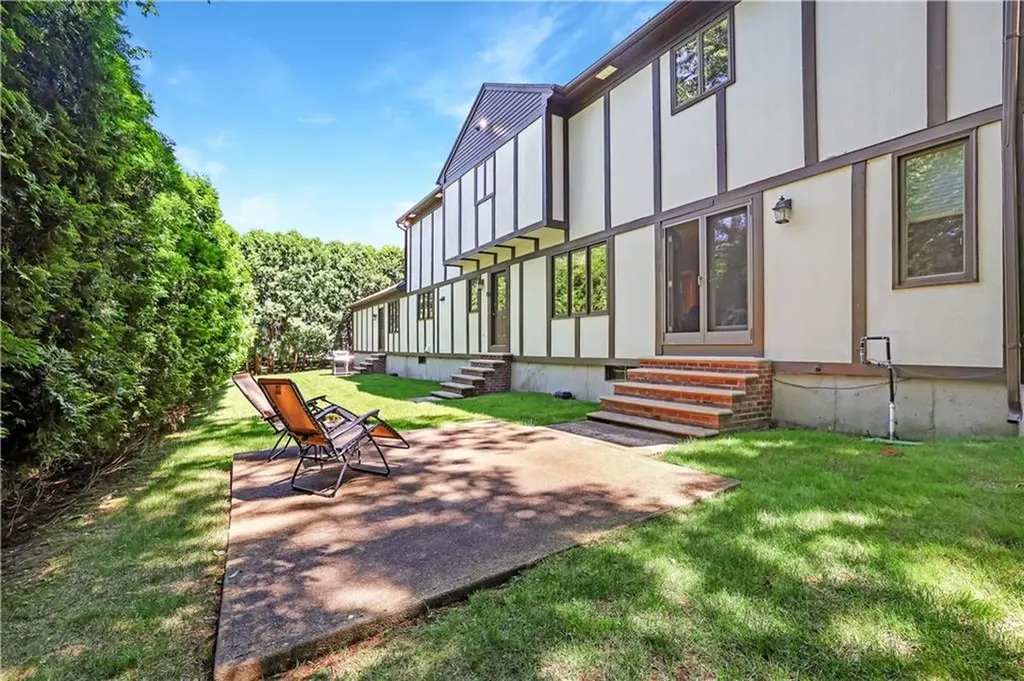 82 Mountain Laurel Drive Cranston RI 02920