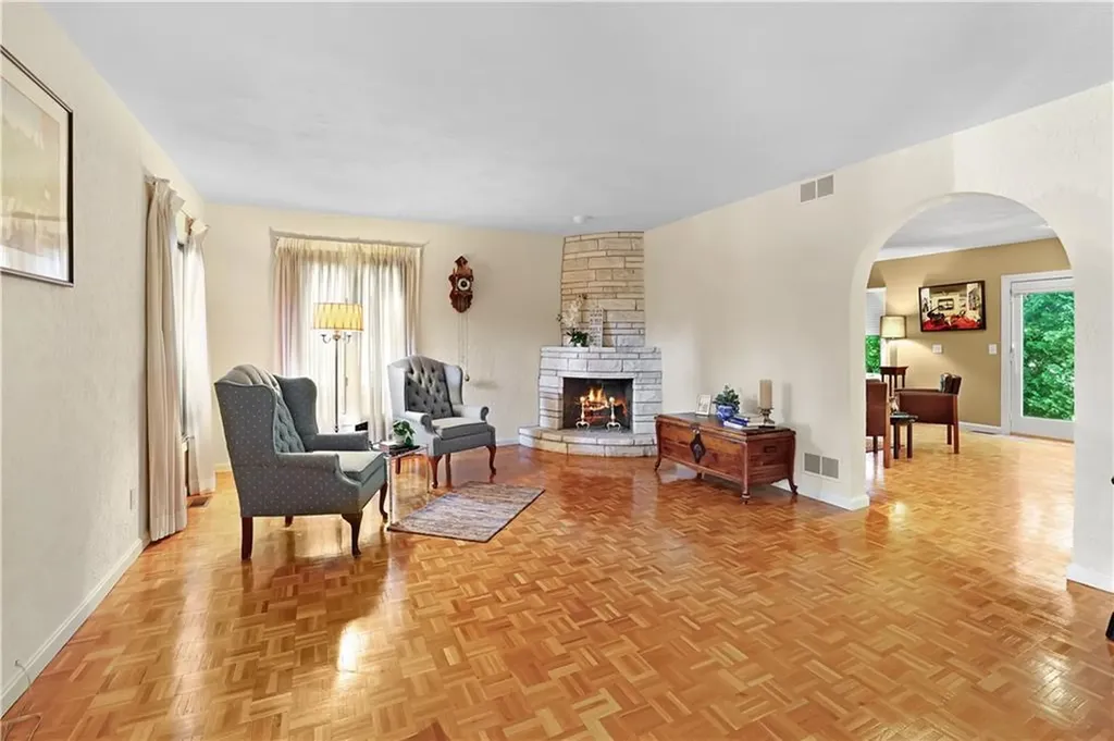 82 Mountain Laurel Drive Cranston RI 02920