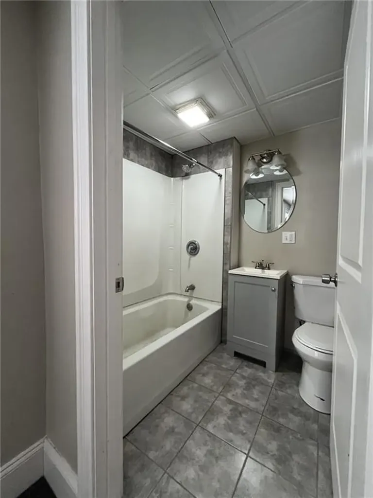 217 State Street Bristol RI 02809