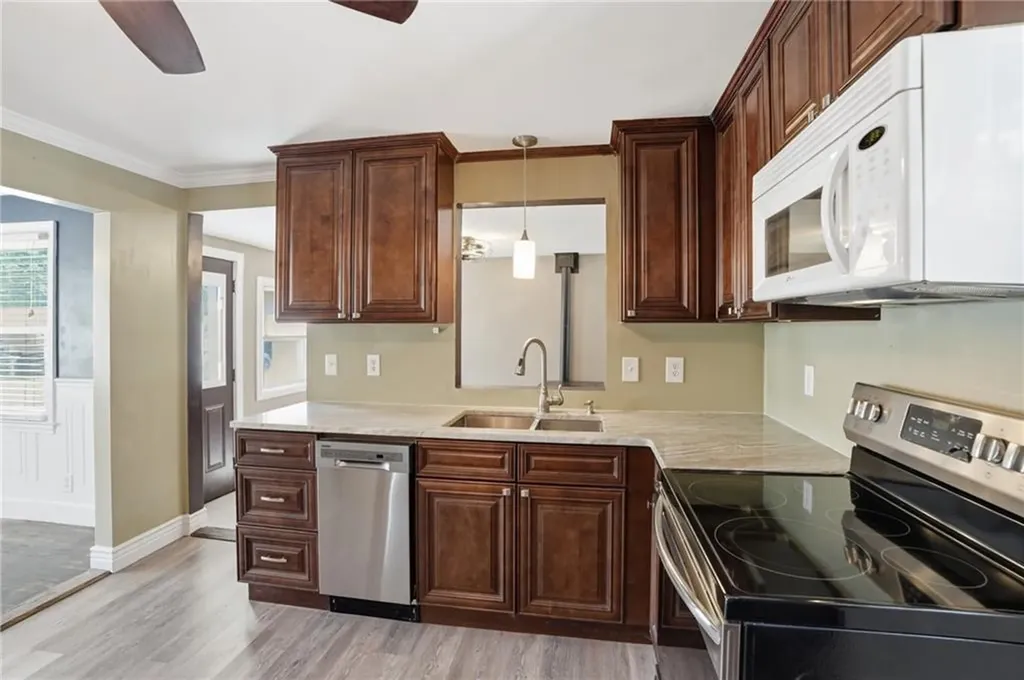 50 Pera Street Warwick RI 02886