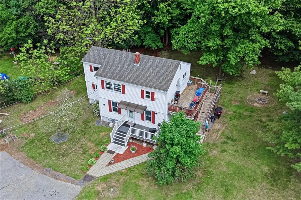 1842 Mendon Road Woonsocket RI 02895