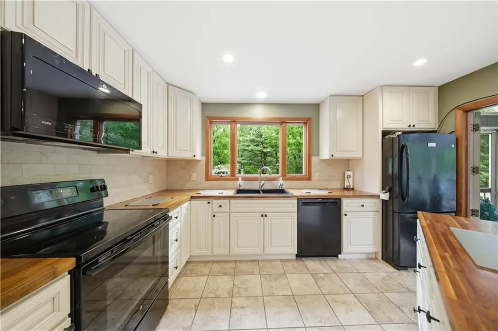 449 Rose Hill Road South Kingstown RI 02879