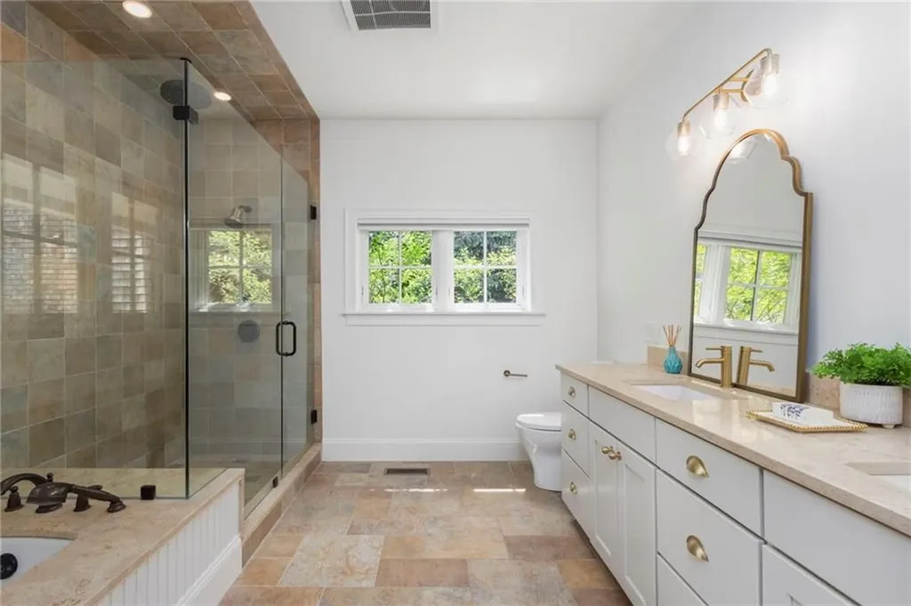 104 Ferry Road Bristol RI 02809