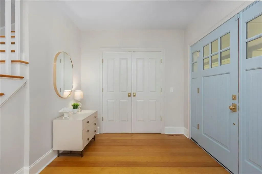 104 Ferry Road Bristol RI 02809