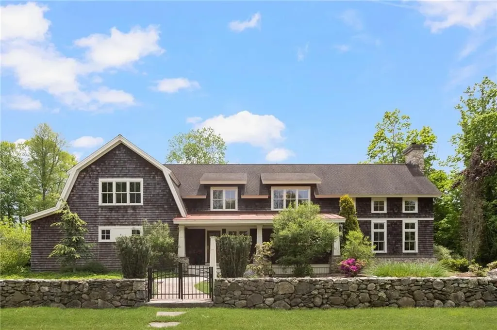 104 Ferry Road Bristol RI 02809