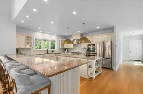 104 Ferry Road Bristol RI 02809
