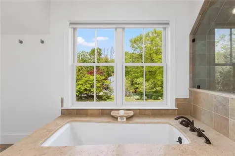 104 Ferry Road Bristol RI 02809