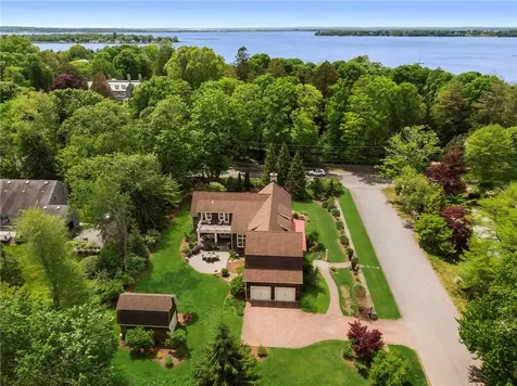 104 Ferry Road Bristol RI 02809
