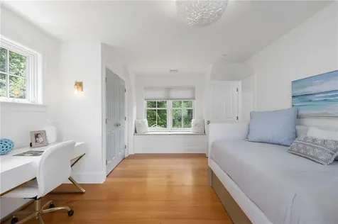 104 Ferry Road Bristol RI 02809