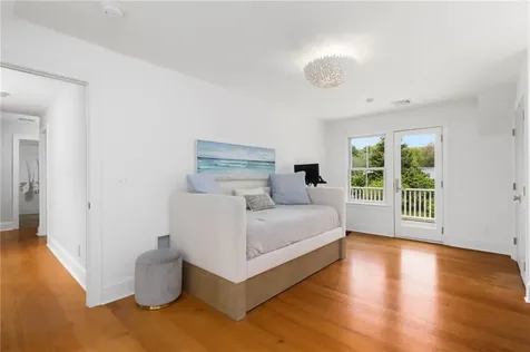 104 Ferry Road Bristol RI 02809