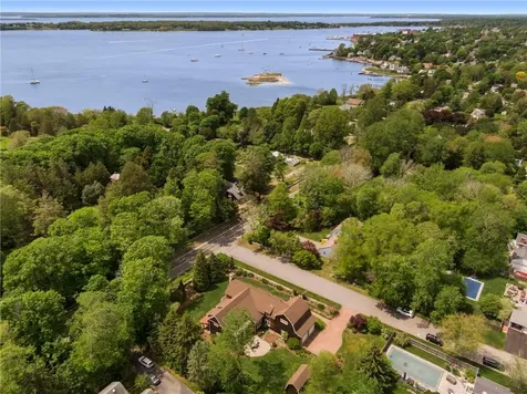 104 Ferry Road Bristol RI 02809