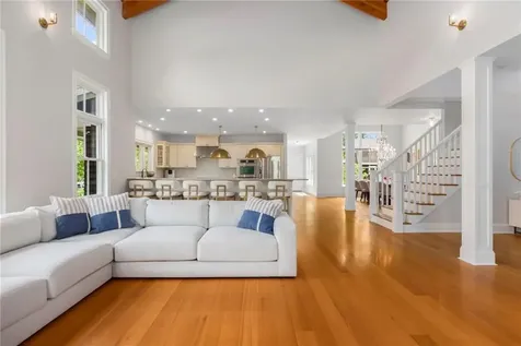 104 Ferry Road Bristol RI 02809