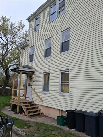 51 State Avenue Tiverton RI 02878
